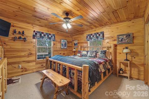 30 Sleepy Bear Ridge Whittier NC 28789