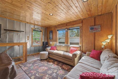 30 Sleepy Bear Ridge Whittier NC 28789
