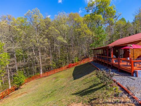 30 Sleepy Bear Ridge Whittier NC 28789
