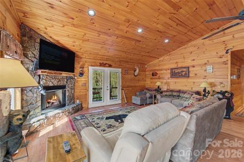 30 Sleepy Bear Ridge Whittier NC 28789