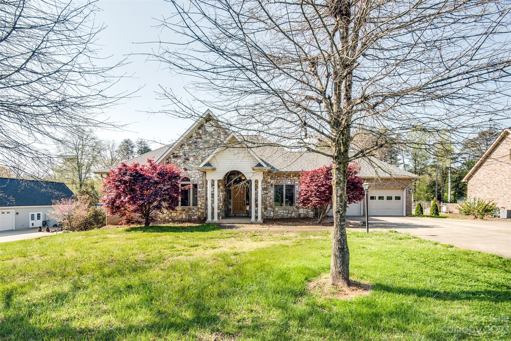 3043 Ninth Tee Drive Newton NC 28658