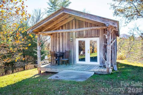 2381 Little Pine Road Marshall NC 28753