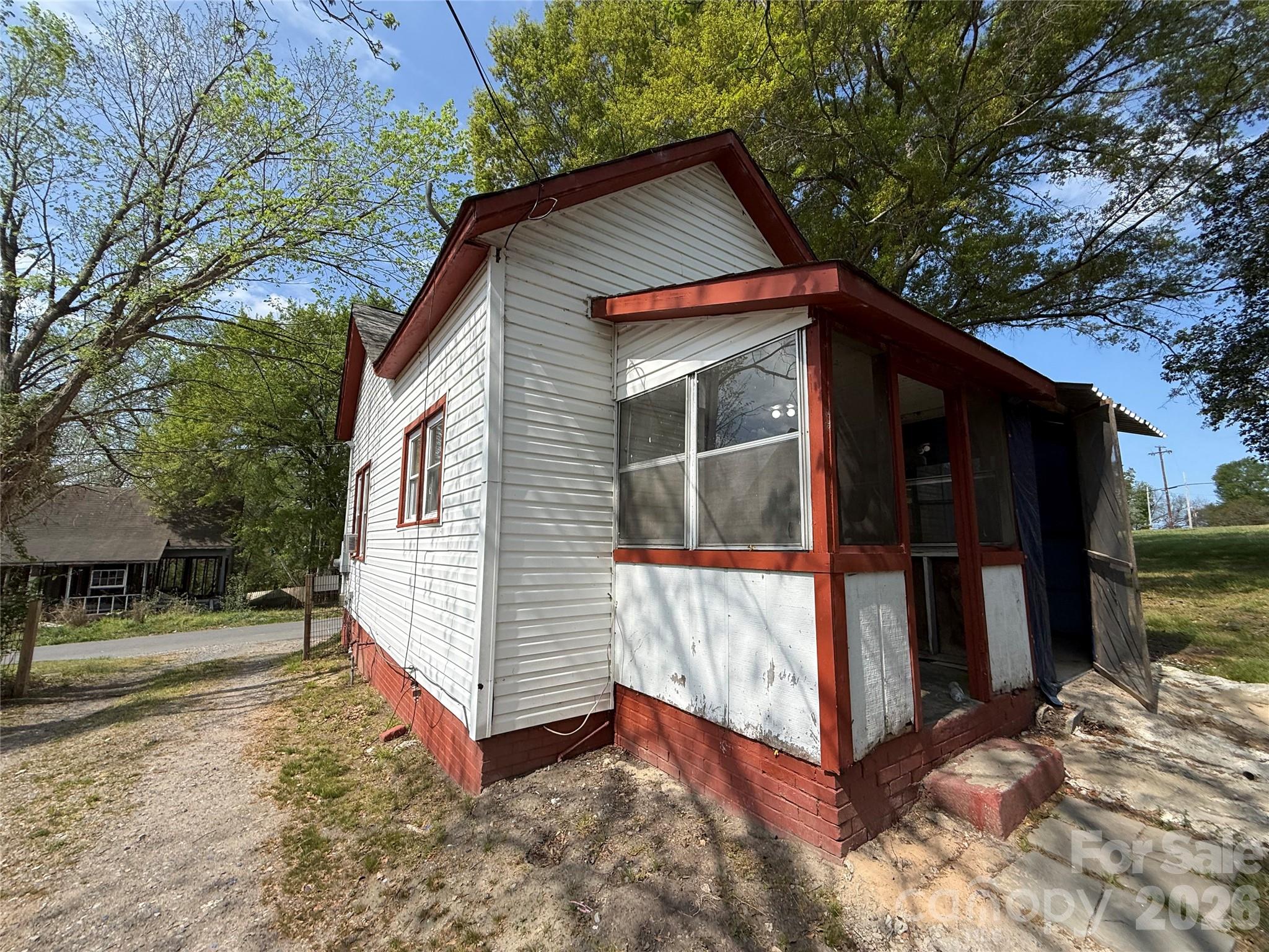 965 13th Street Lancaster SC 29720