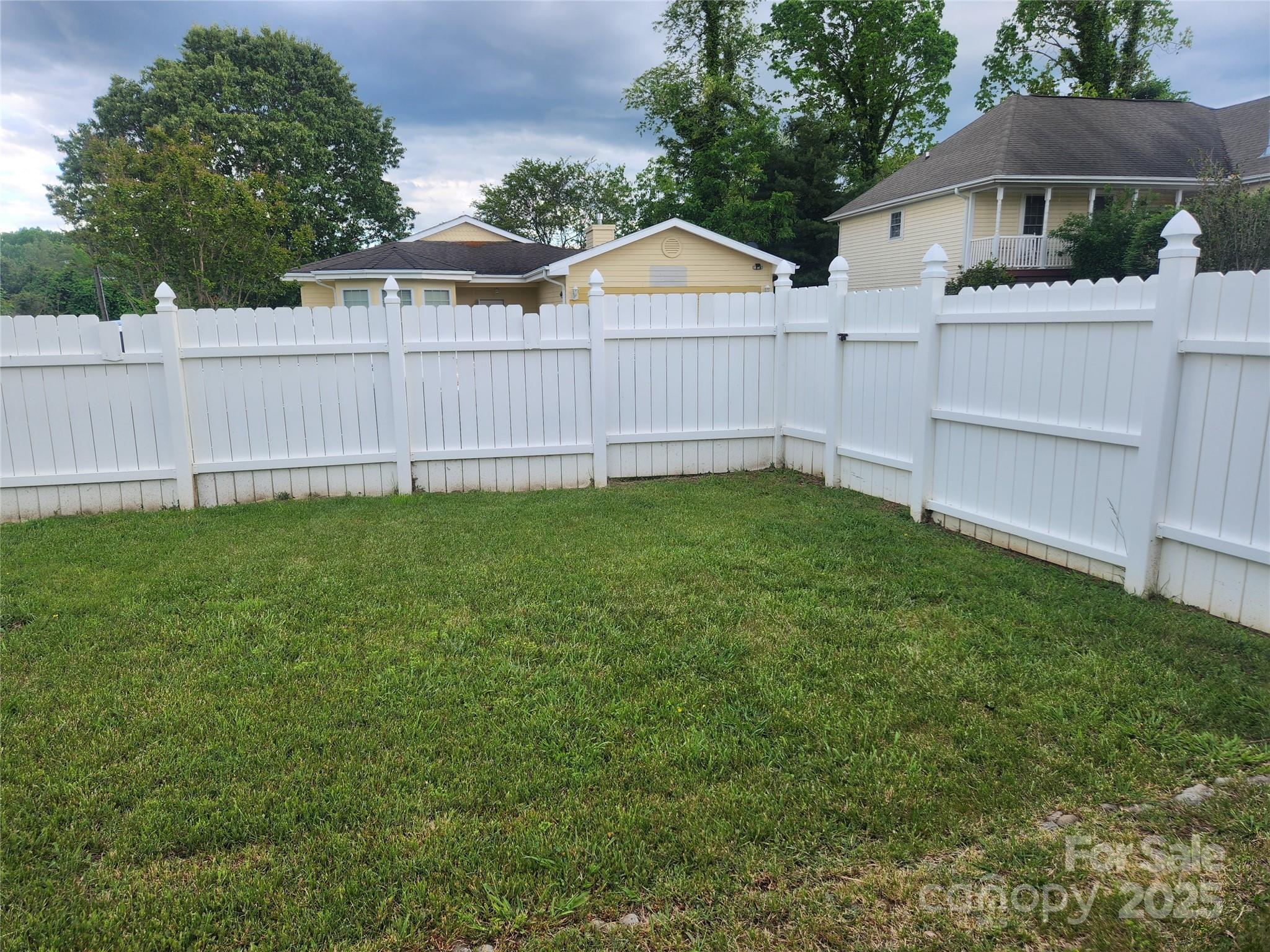 979 W Chapel Road Asheville NC 28803