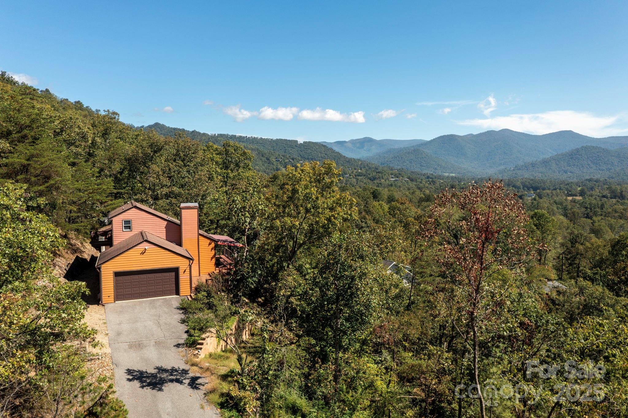 Mountain views from Bryson City, NC home, image size:2048x1364