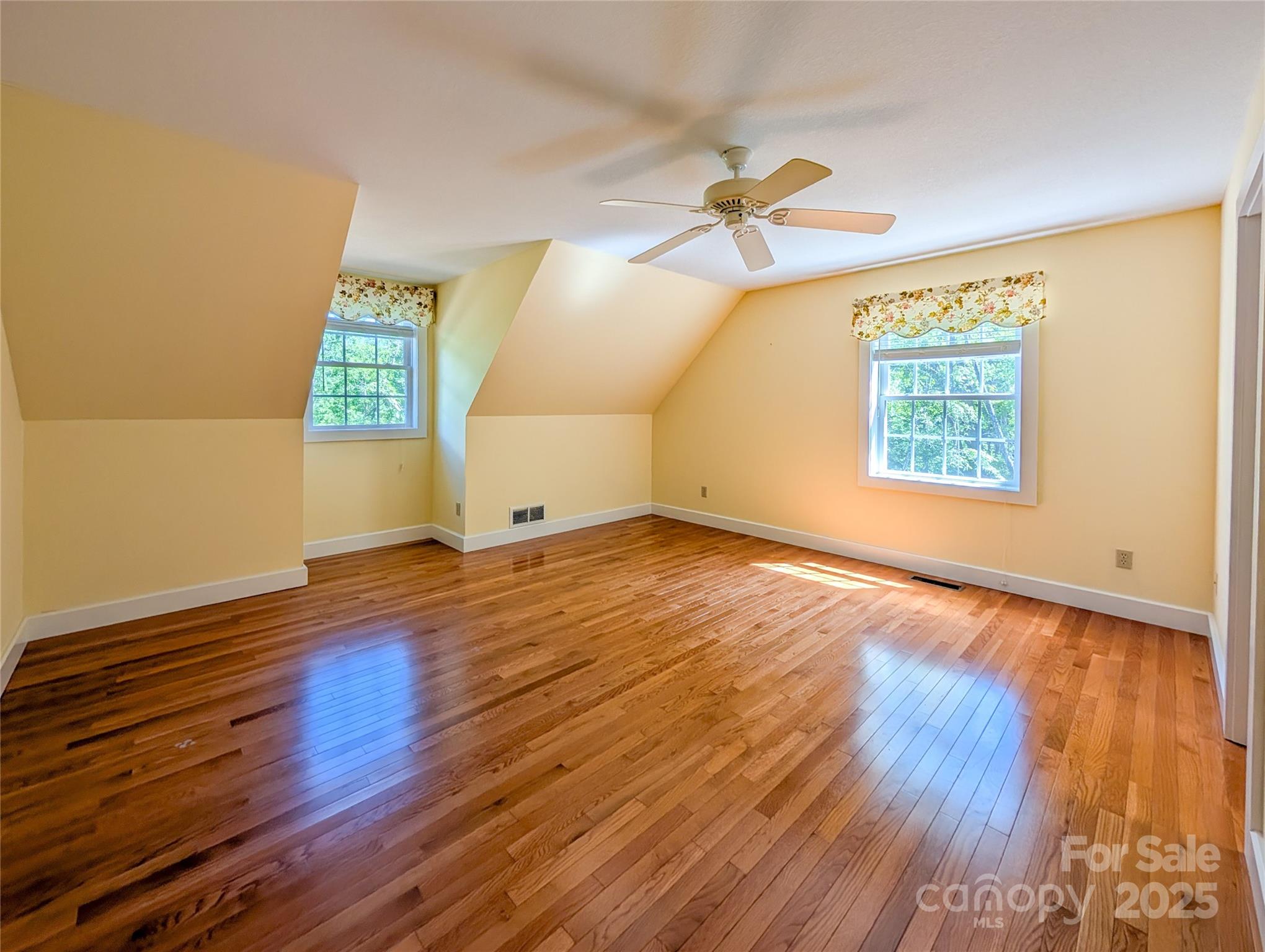 355 Rosewood Lane Burnsville NC 28714