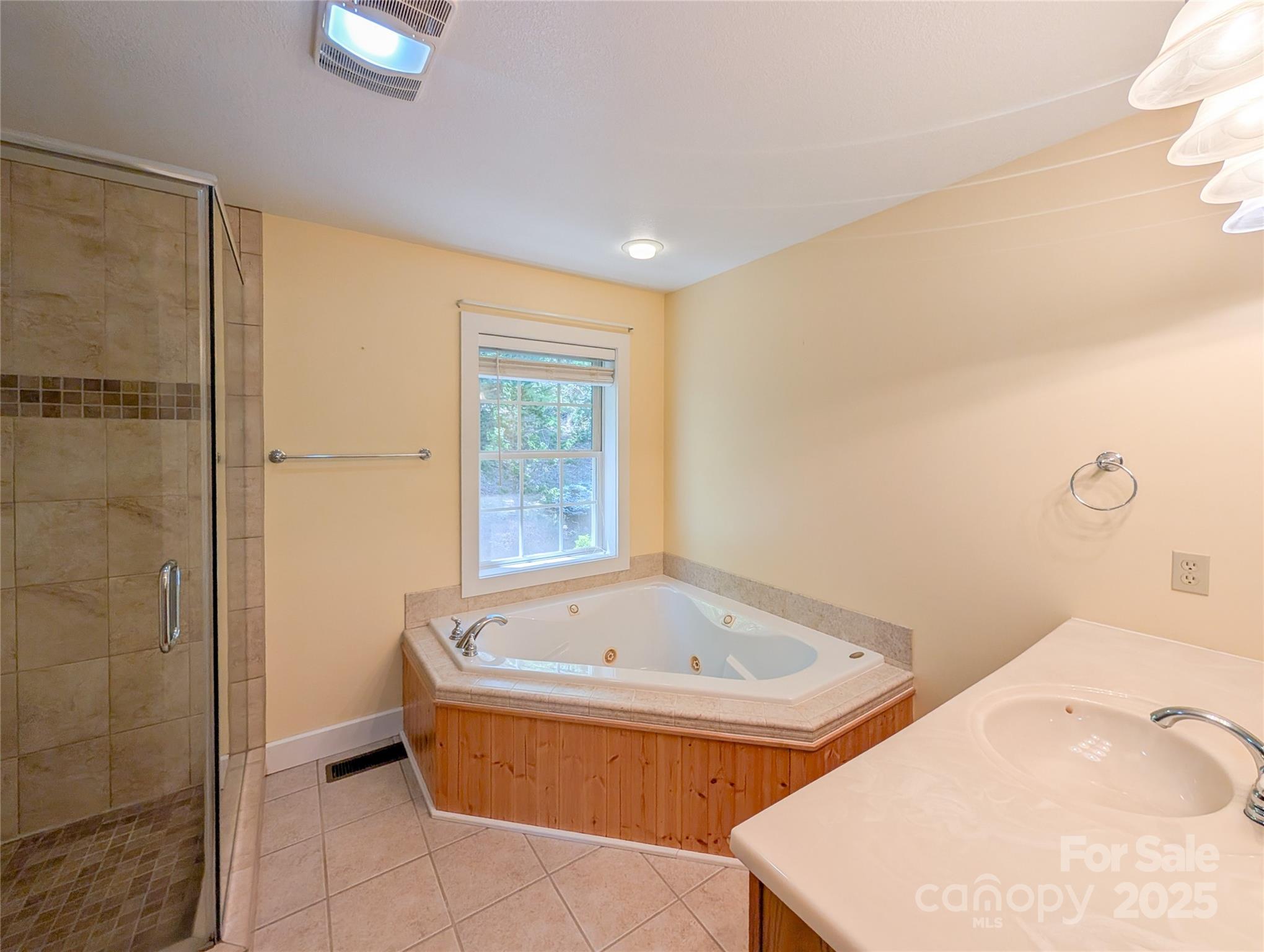 355 Rosewood Lane Burnsville NC 28714