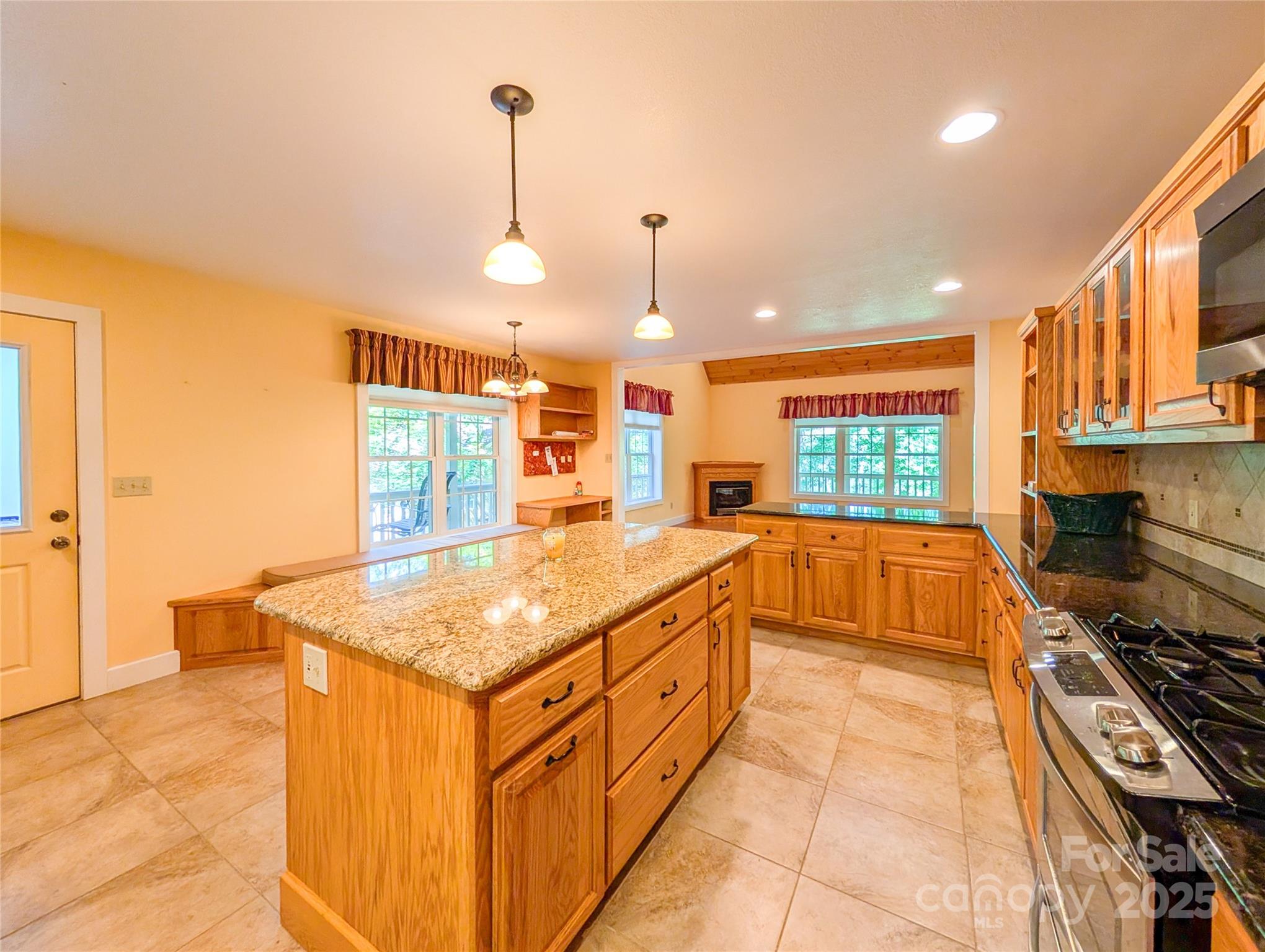 355 Rosewood Lane Burnsville NC 28714