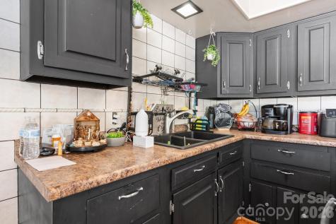 2596 Sweetbriar Circle Lenoir NC 28645