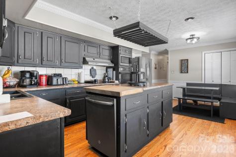 2596 Sweetbriar Circle Lenoir NC 28645