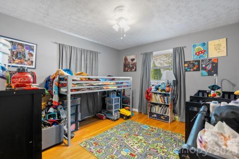2596 Sweetbriar Circle Lenoir NC 28645