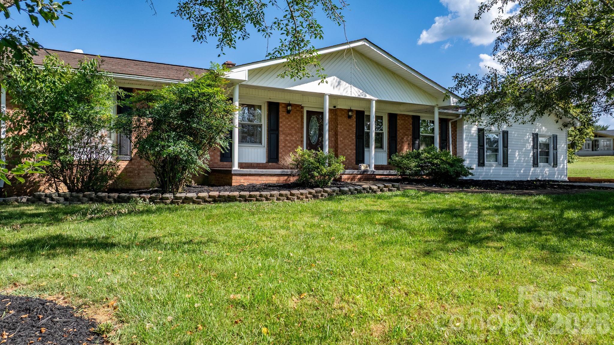 2596 Sweetbriar Circle Lenoir NC 28645