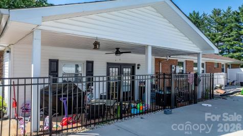 2596 Sweetbriar Circle Lenoir NC 28645