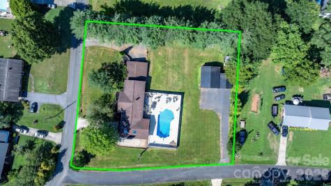2596 Sweetbriar Circle Lenoir NC 28645