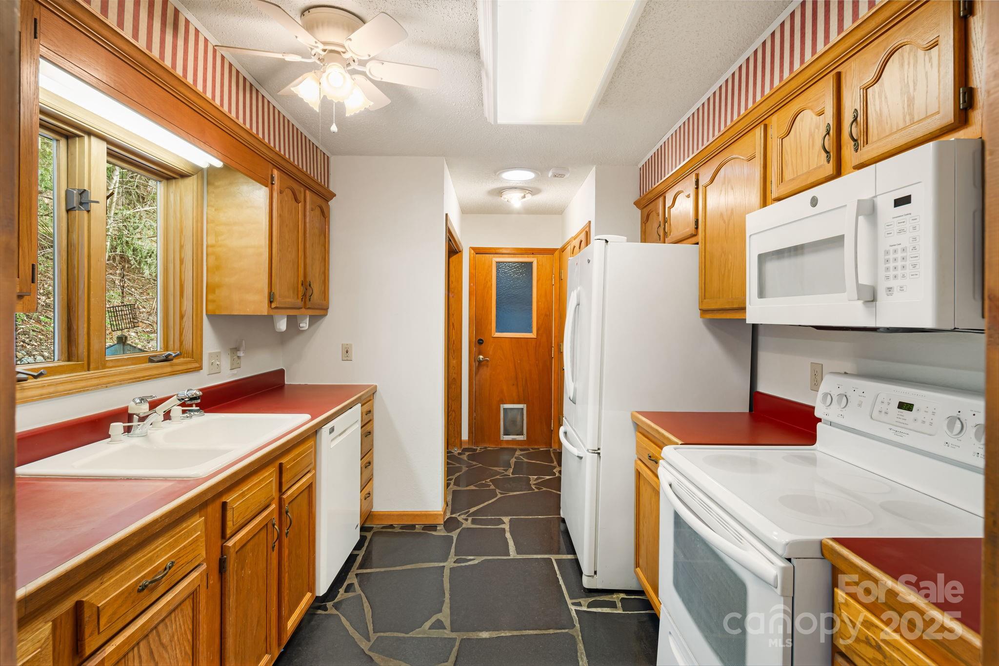 111 S Valley View Drive Mars Hill NC 28754