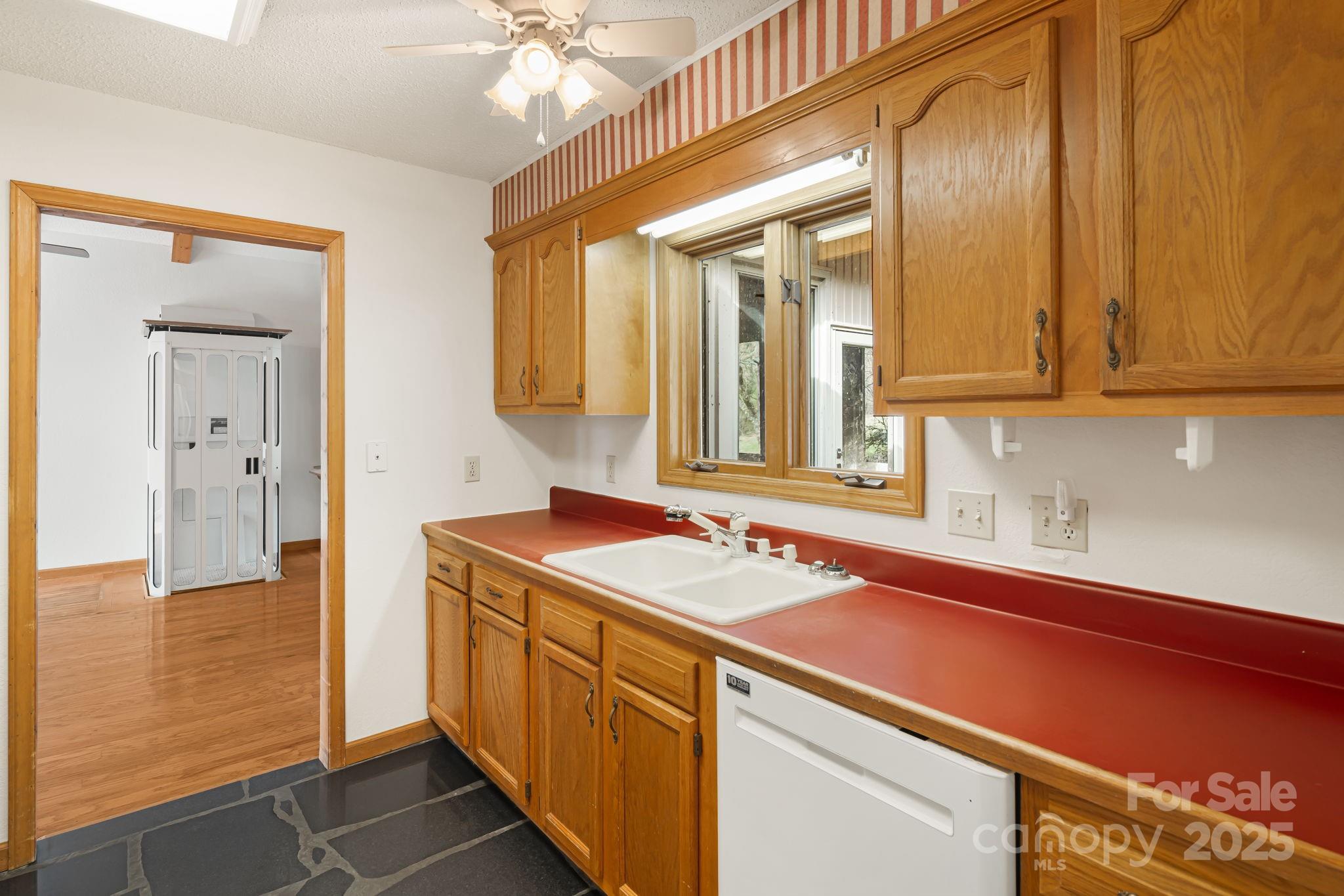111 S Valley View Drive Mars Hill NC 28754