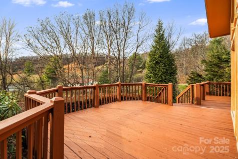 111 S Valley View Drive Mars Hill NC 28754
