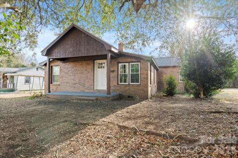 32 Roddy Street Cheraw SC 29520