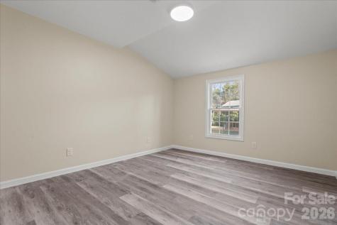 32 Roddy Street Cheraw SC 29520