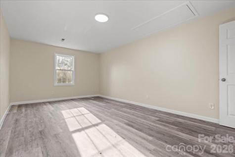 32 Roddy Street Cheraw SC 29520