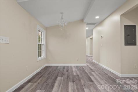 32 Roddy Street Cheraw SC 29520