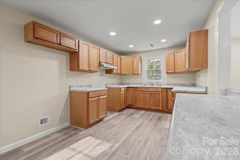 32 Roddy Street Cheraw SC 29520