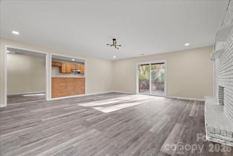 32 Roddy Street Cheraw SC 29520