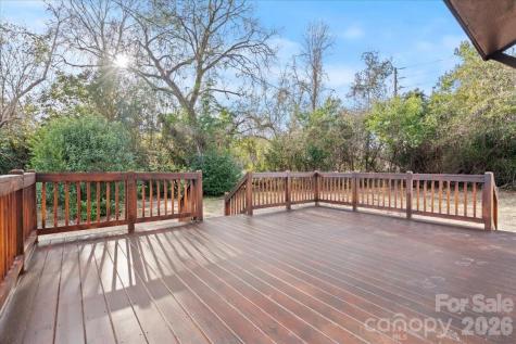 32 Roddy Street Cheraw SC 29520