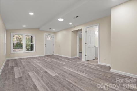 32 Roddy Street Cheraw SC 29520