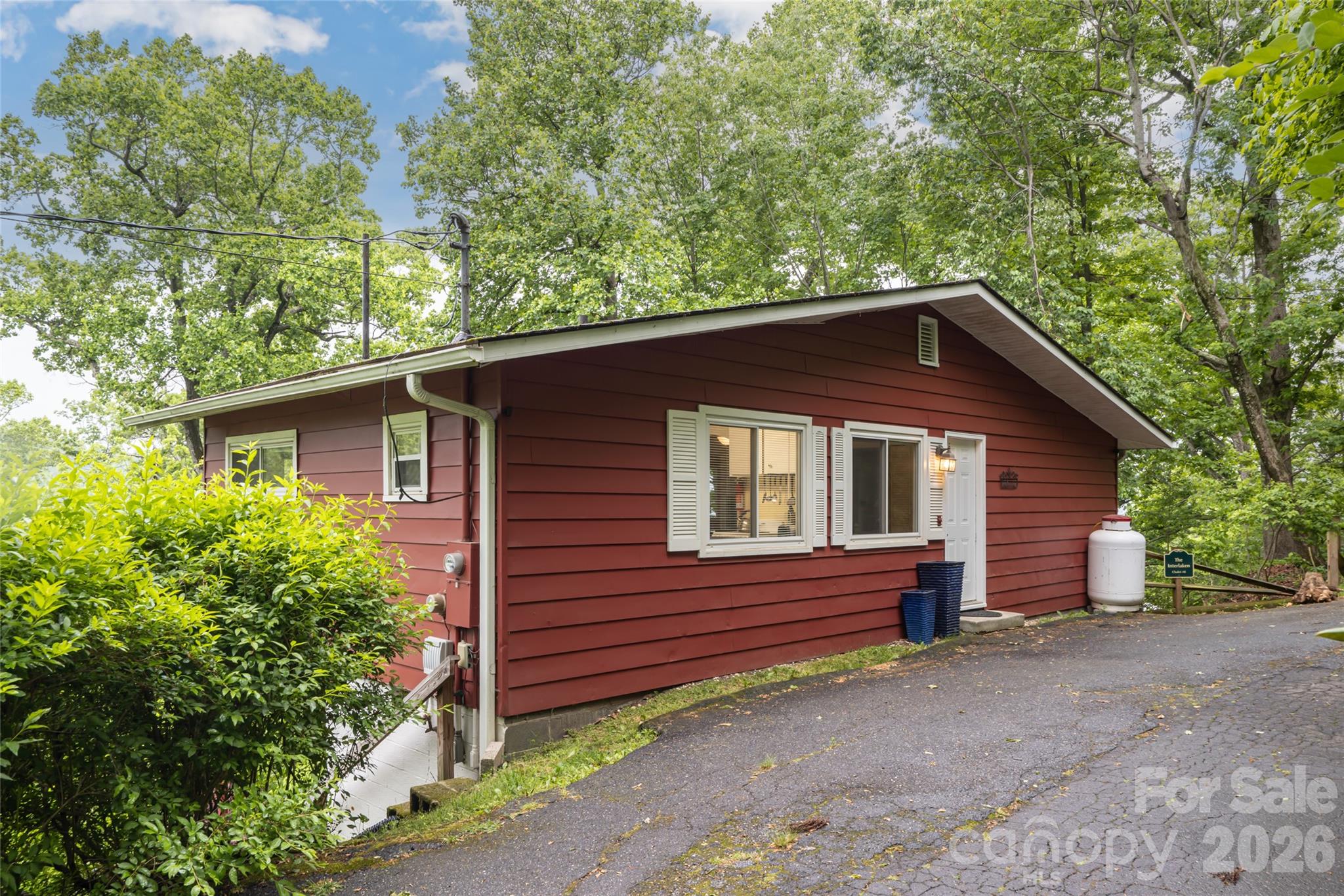 8 N Delano Road Asheville NC 28805