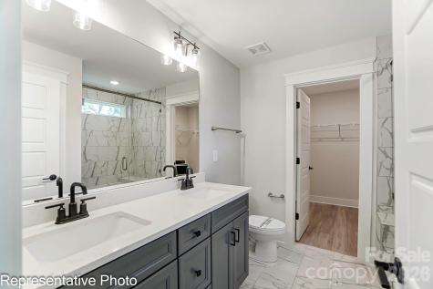 13118 Foxberry Road Charlotte NC 28213