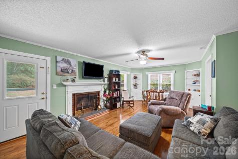 303 E Allenton Street Mount Gilead NC 27306