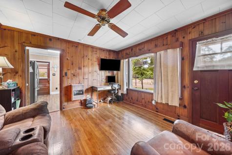 303 E Allenton Street Mount Gilead NC 27306