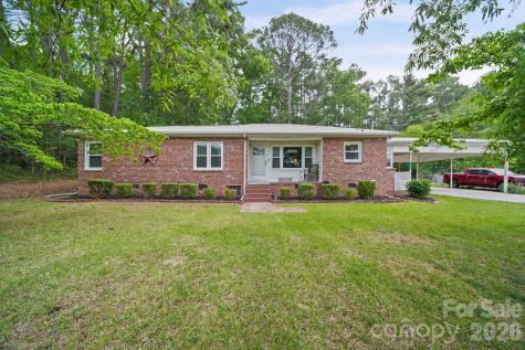 303 E Allenton Street Mount Gilead NC 27306