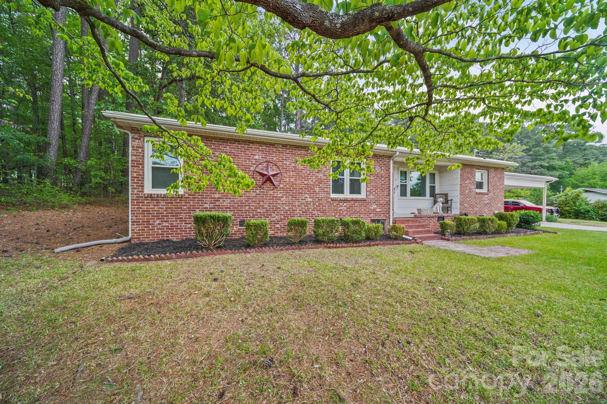 303 E Allenton Street Mount Gilead NC 27306