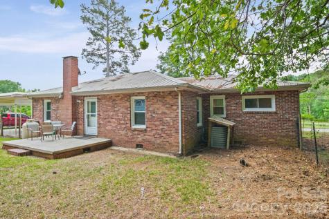 303 E Allenton Street Mount Gilead NC 27306