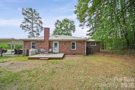 303 E Allenton Street Mount Gilead NC 27306