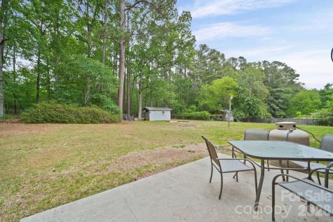 303 E Allenton Street Mount Gilead NC 27306
