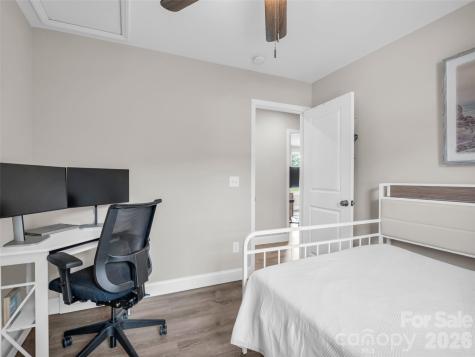 29 Kanes Drive Hendersonville NC 28739