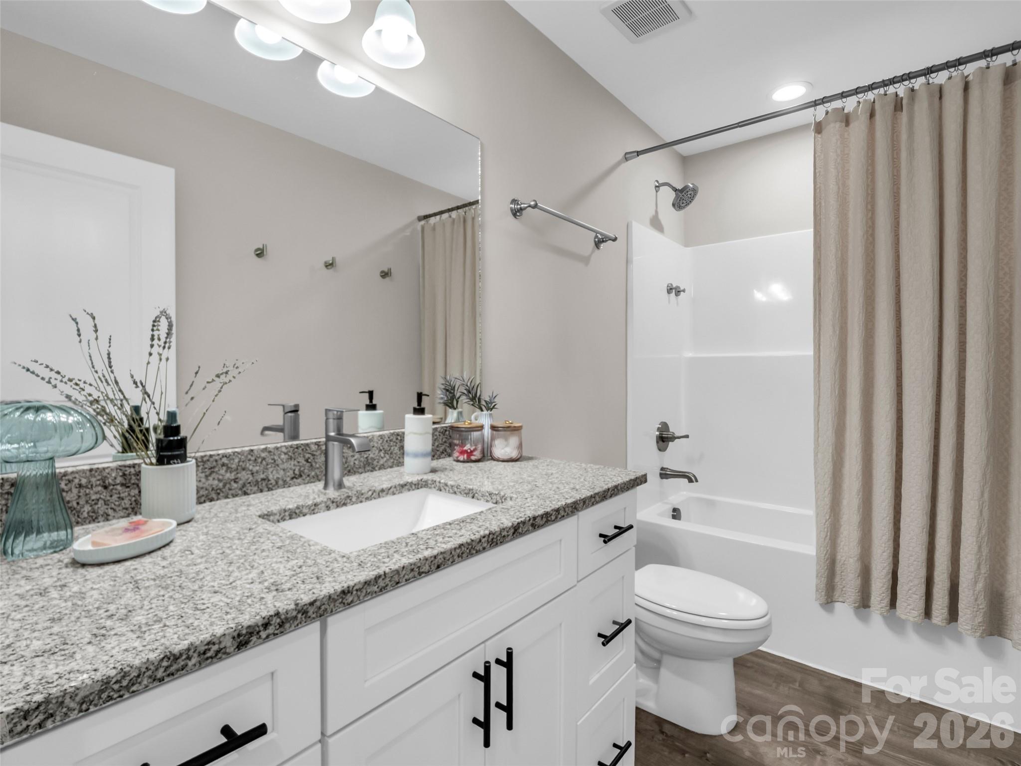 29 Kanes Drive Hendersonville NC 28739