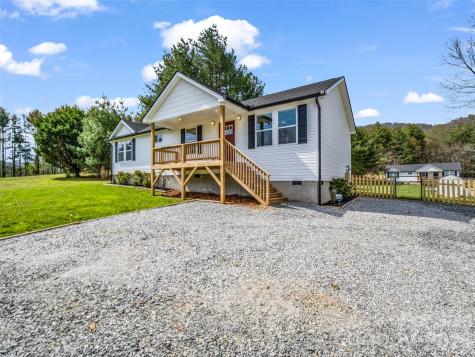 29 Kanes Drive Hendersonville NC 28739