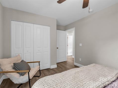 29 Kanes Drive Hendersonville NC 28739