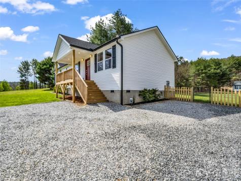 29 Kanes Drive Hendersonville NC 28739