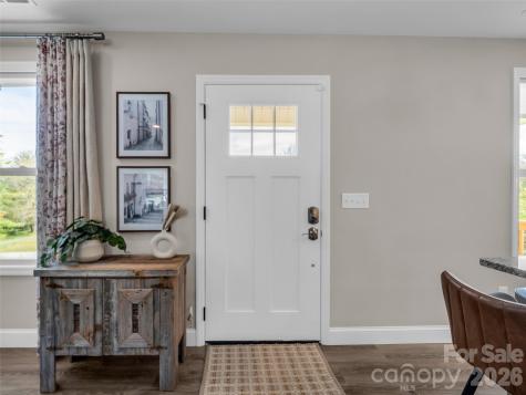 29 Kanes Drive Hendersonville NC 28739