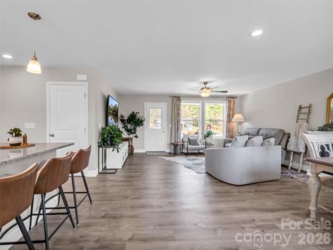 29 Kanes Drive Hendersonville NC 28739