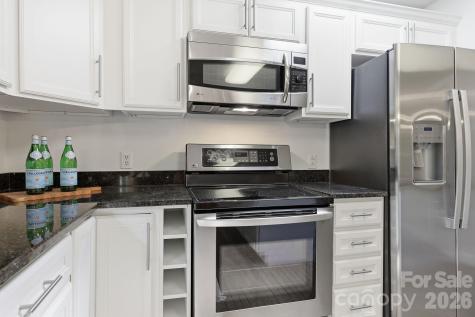 306 Woodview Court Fletcher NC 28732