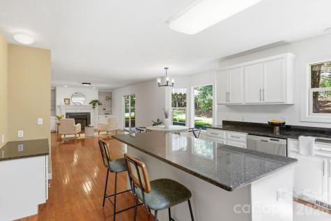 306 Woodview Court Fletcher NC 28732