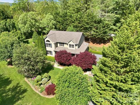 306 Woodview Court Fletcher NC 28732