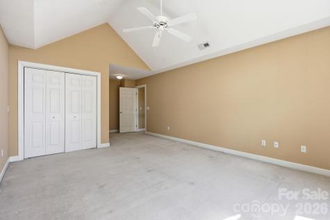 306 Woodview Court Fletcher NC 28732