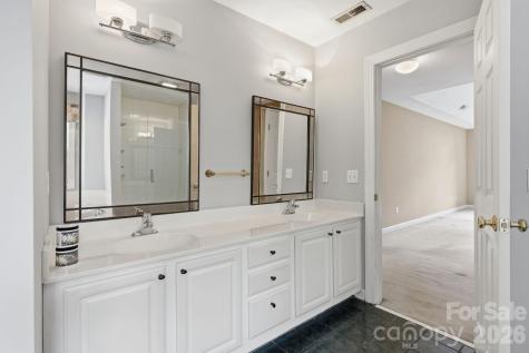 306 Woodview Court Fletcher NC 28732